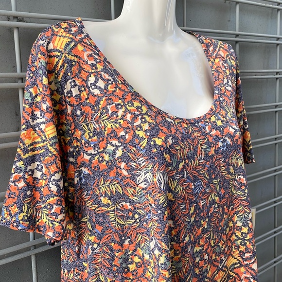 LulaRoe Geometric & Floral Perfect T Top-#0594 - Picture 2 of 12